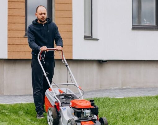 Çim Biçme İşlemi